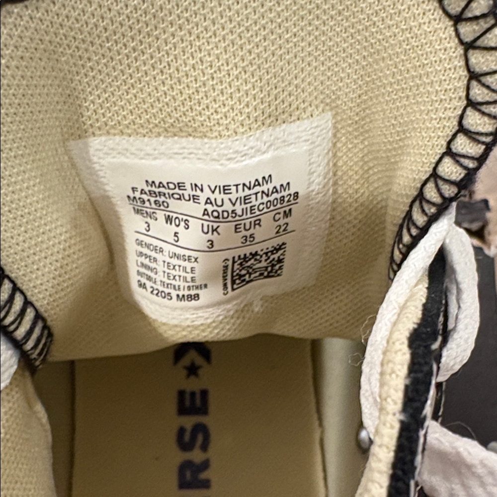 NWOT Converse Black and White High-Tops with Smiley Design women’s 5 - Picture 3 of 4